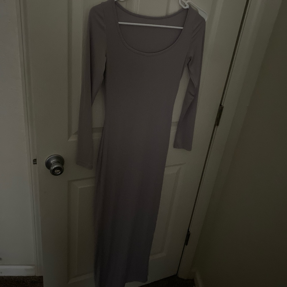 never worn 
really sucks you in, but breathable shows off your curves